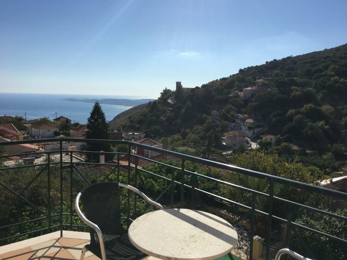 Villa Tzitzifies Kourouklata Exteriör bild