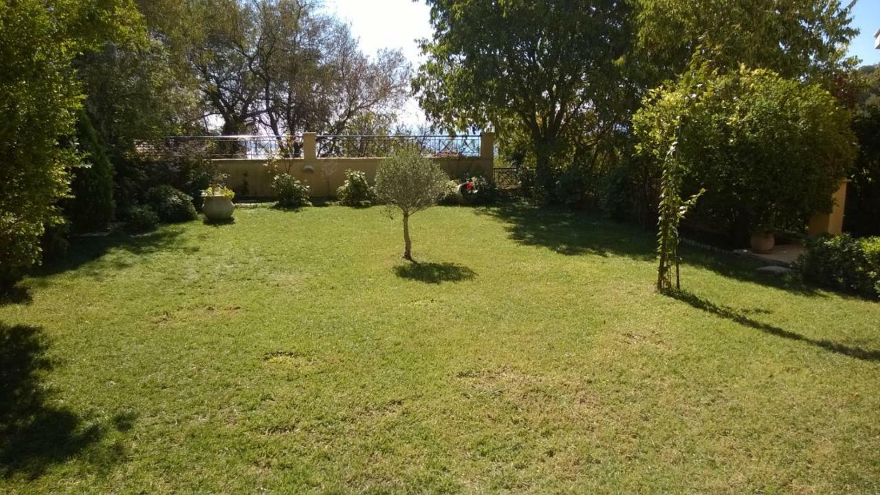 Villa Tzitzifies Kourouklata Exteriör bild